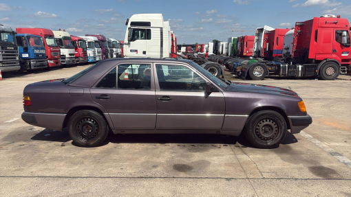 Mercedes-Benz-E-Klasse-200 