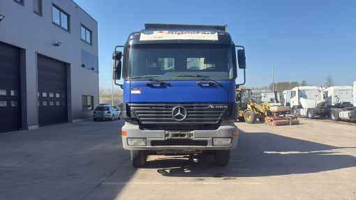 Mercedes-Benz--ACTROS 3243