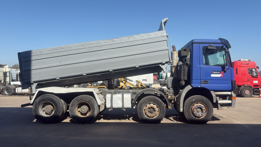 Mercedes-Benz--ACTROS 3243