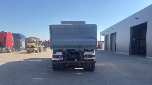 Mercedes-Benz--ACTROS 3243