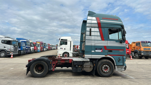 DAF--105 XF 460
