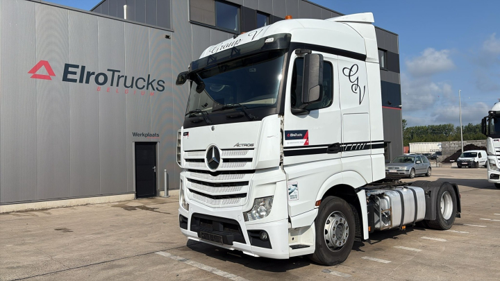 Mercedes-Benz--Actros 1945
