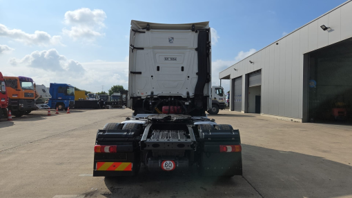 Mercedes-Benz--Actros 1945