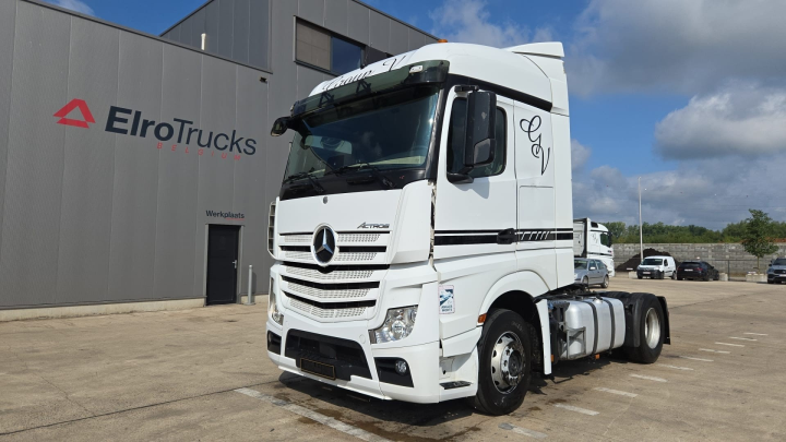 Mercedes-Benz--Actros 1945