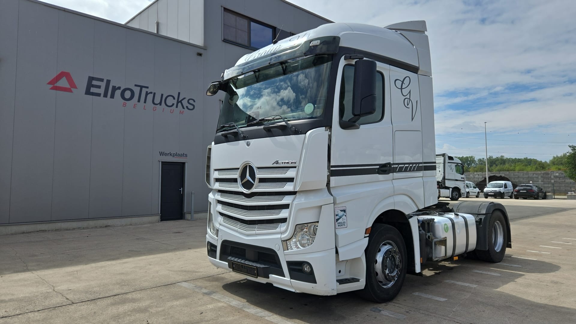 Mercedes-Benz--Actros 1945