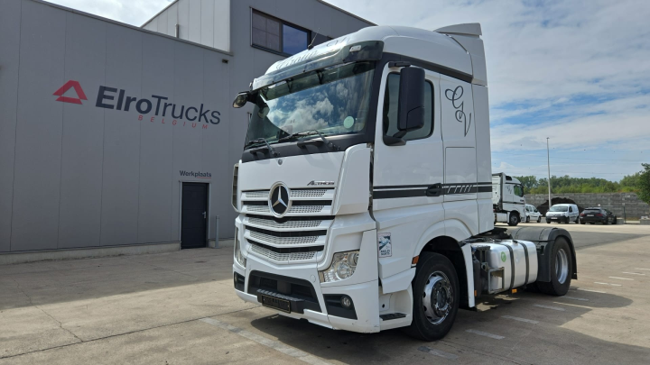 Mercedes-Benz--Actros 1945
