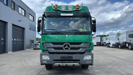 Mercedes-Benz--Actros 2646