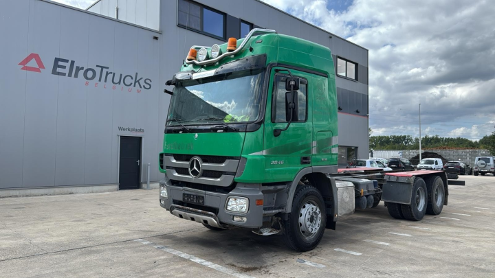 Mercedes-Benz--Actros 2646