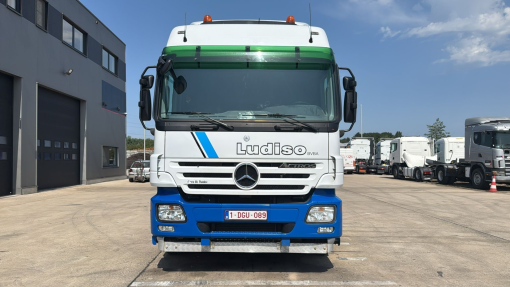 Mercedes-Benz--Actros 1944