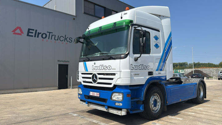 Mercedes-Benz--Actros 1944