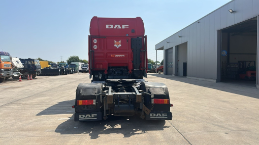 DAF--105 XF 460