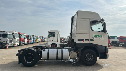 Volvo--FH 12.380