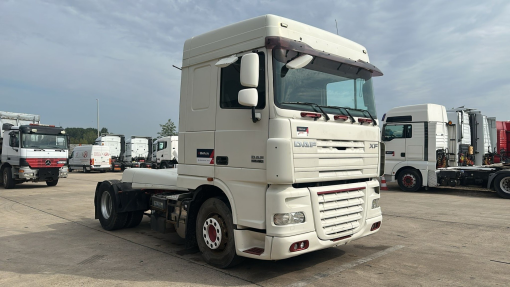 DAF--105 XF 460