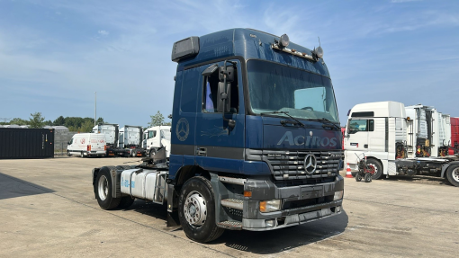 Mercedes-Benz--Actros 1835