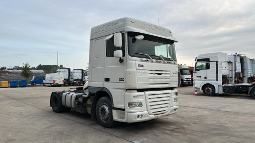 DAF--105 XF 460