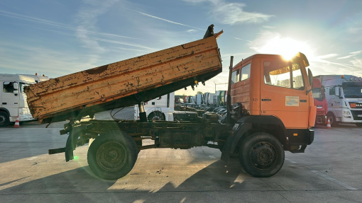 Mercedes-Benz--SK 914