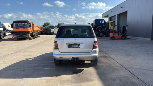 Mercedes-Benz-M-Klasse-ML 270 CDI