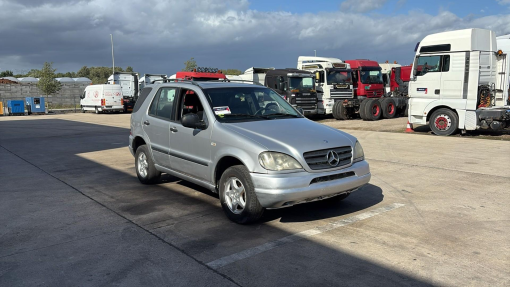 Mercedes-Benz-M-Klasse-ML 270 CDI
