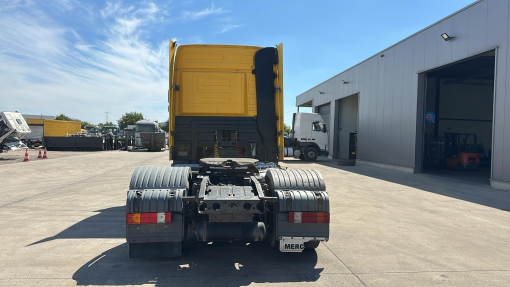 Mercedes-Benz--Actros 1841