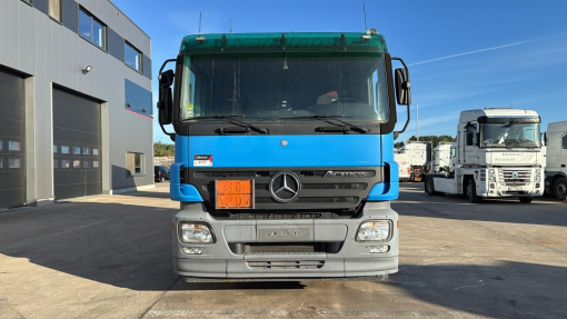 Mercedes-Benz--actros 1844