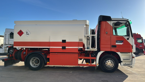 Mercedes-Benz--Actros 1841