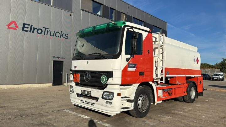 Mercedes-Benz--Actros 1841