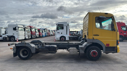 Mercedes-Benz--Atego 815