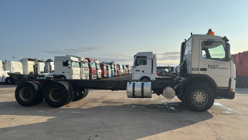 Volvo--FM 10 - 320