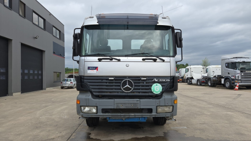 Mercedes-Benz--actros 2643