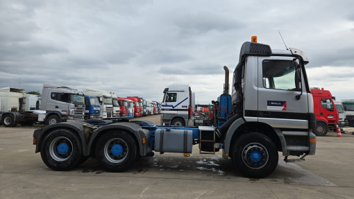 Mercedes-Benz--actros 2643