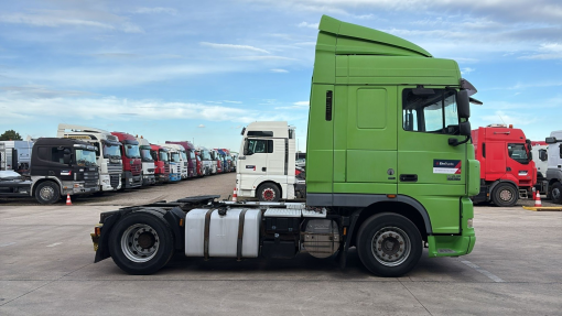 DAF--105 XF 460