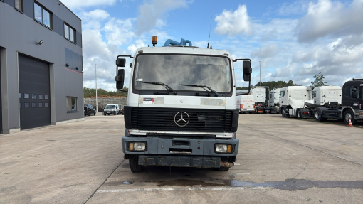 Mercedes-Benz--SK 2422