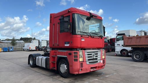 Renault--MAGNUM 460