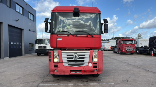 Renault--MAGNUM 460