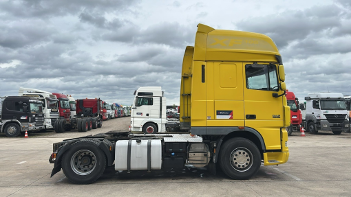 DAF--105 XF 460