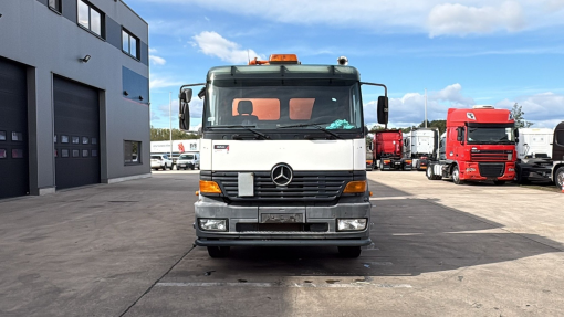 Mercedes-Benz--Atego 2528
