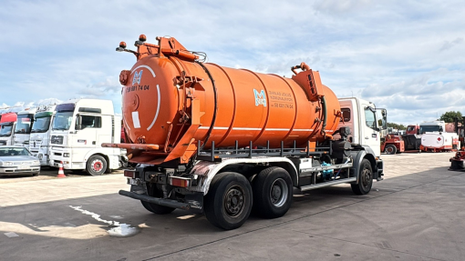 Mercedes-Benz--Atego 2528