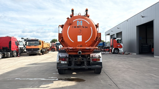 Mercedes-Benz--Atego 2528