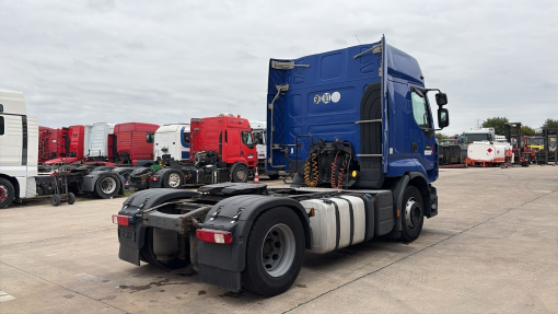 Renault--Premium 450 DXI