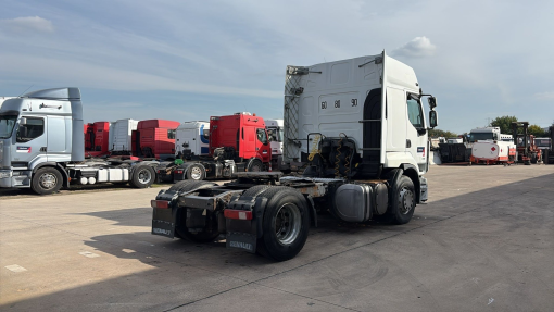 Renault--Premium 440 DXI