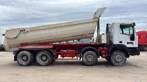 Iveco--Eurotrakker 260 E32