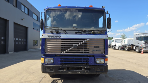 Volvo--F 12 - 360