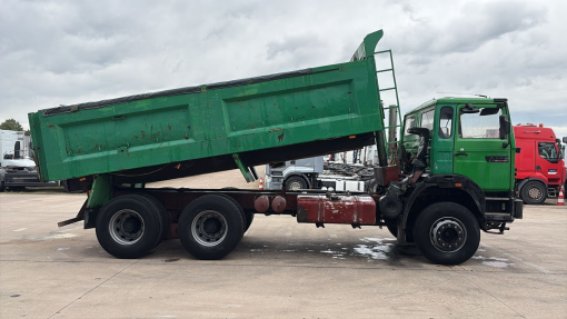 Renault--G 300 MAXTER
