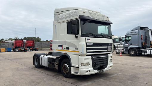 DAF--105 XF 460