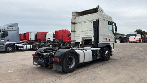 DAF--105 XF 460
