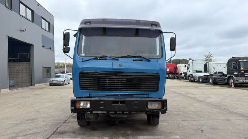 Mercedes-Benz--SK 2626