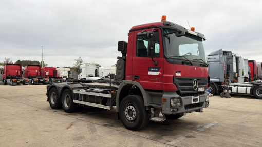 Mercedes-Benz--Actros 3341