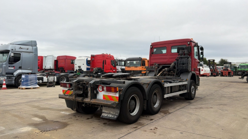 Mercedes-Benz--Actros 3341
