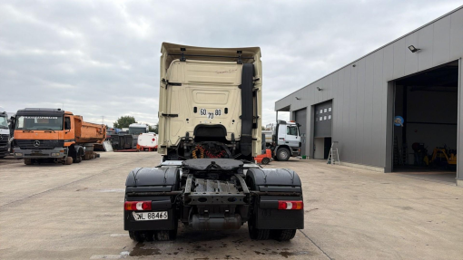 Mercedes-Benz--Actros 1845