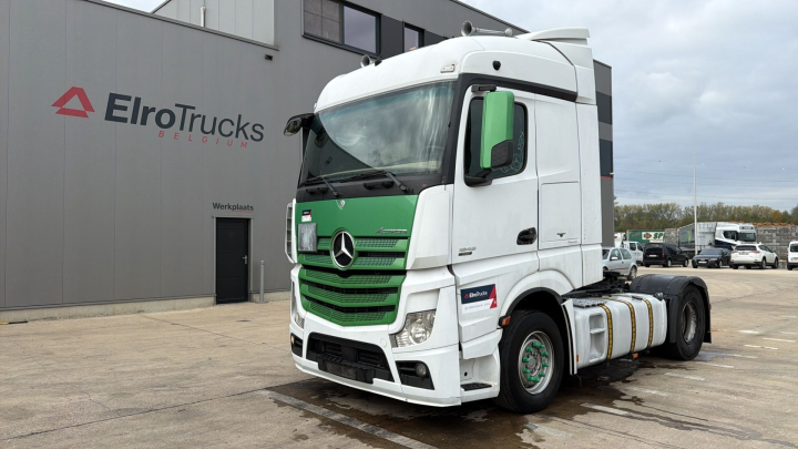 Mercedes-Benz--Actros 1845